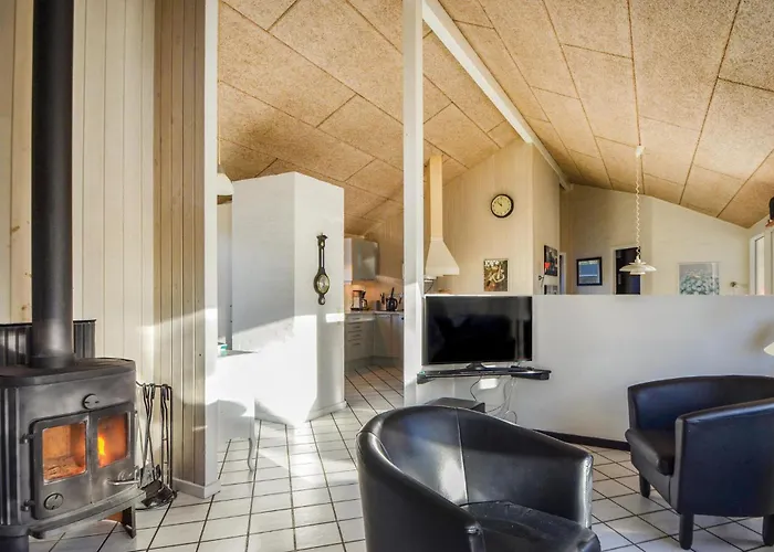 In Glesborg With Sauna Glesborg